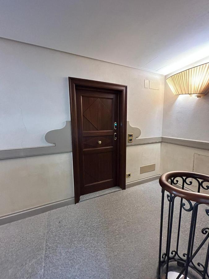 Splendido Appartamento In Piazza San Carlo تورينو المظهر الخارجي الصورة